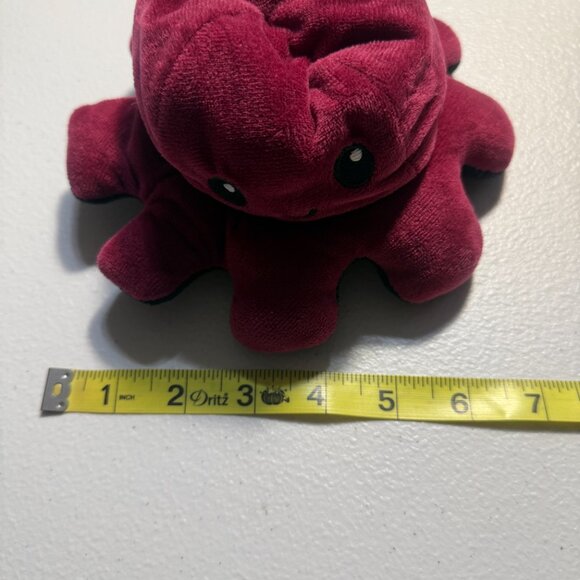 Cute Red Octopus Plush Toy – Soft Reversible Mood Plushie, Adorable Gift for Kid - Picture 3 of 3